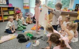 Galeria aktualności Kolorowy Potw&oacute;r w naszym przedszkolu 107 61