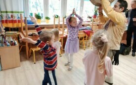 Galeria aktualności Rozmowa słońca z wiatrem - w indiańskich rytmach. 110 5