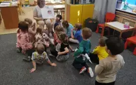 Galeria aktualności Dzień kolorowej skarpetki. 3