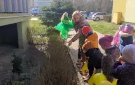 Galeria aktualności Zabawy na powitanie wiosny w grupie II. 4