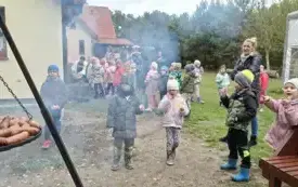 Galeria aktualności Wycieczka do pasieki. 15