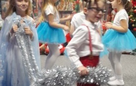Galeria aktualności Uroczystość choinkowa w grupie III. 11