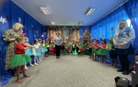 Galeria aktualności Dzień Babci i Dziadka w przedszkolu. 28