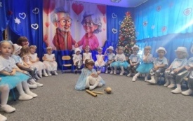 Galeria aktualności Dzień Babci i Dziadka w przedszkolu. 42