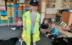 Galeria aktualności Spotkanie z tatą policjantem. 4