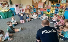 Galeria aktualności Spotkanie z tatą policjantem. 14