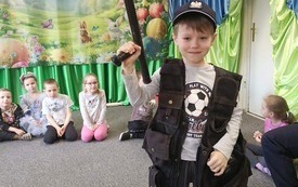 Galeria aktualności Spotkanie z tatą policjantem. 19