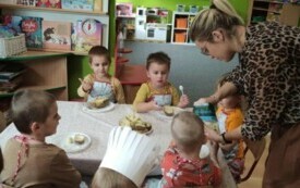 Galeria aktualności Dzień pieczonego ziemniaka w grupie II. 98 10
