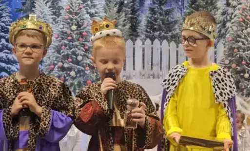Zdjęcie do Uroczystości choinkowe