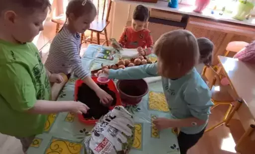 Wiosenne prace ogrodnicze średniakó.